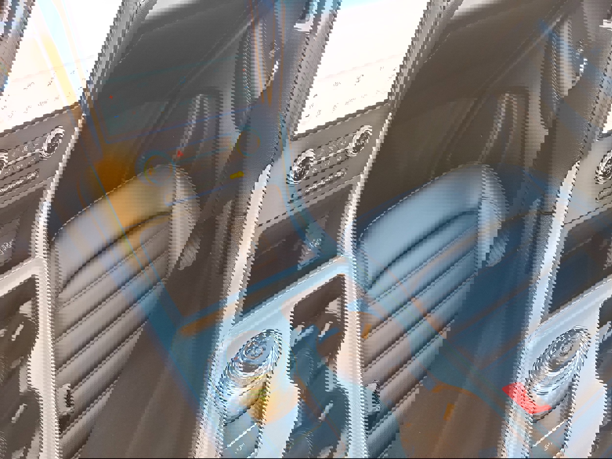 Used 2024 Ford Edge SEL w/ Convenience Package image 32