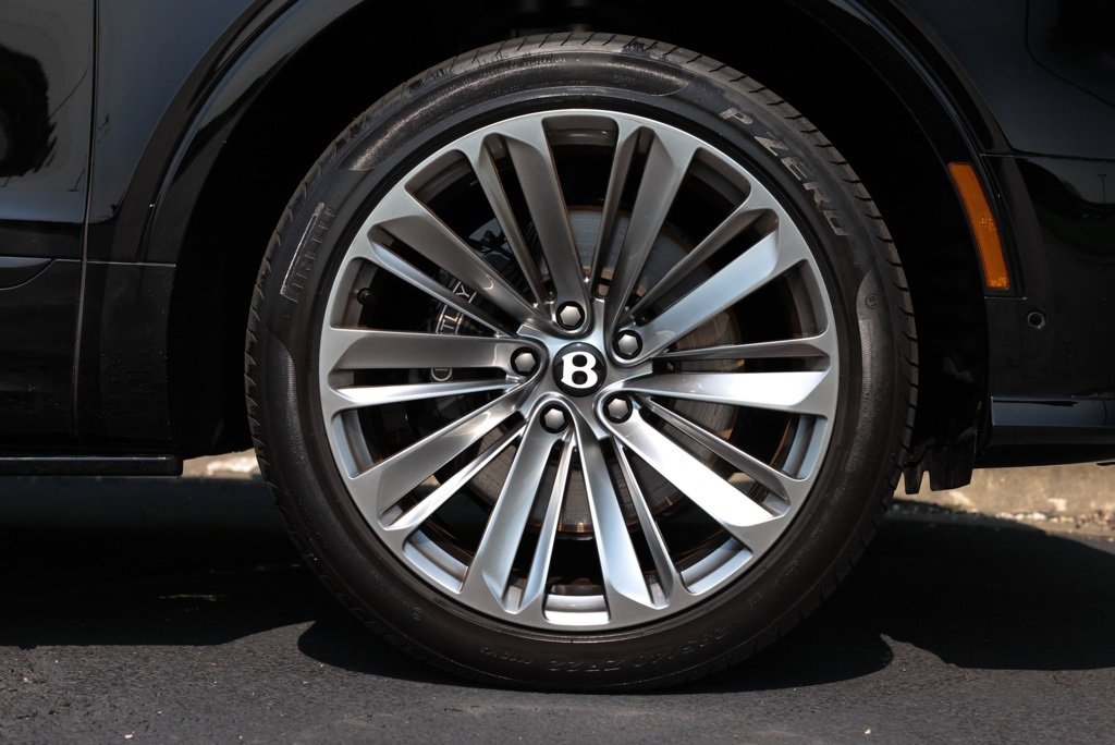 Used 2023 Bentley Bentayga Speed image 8