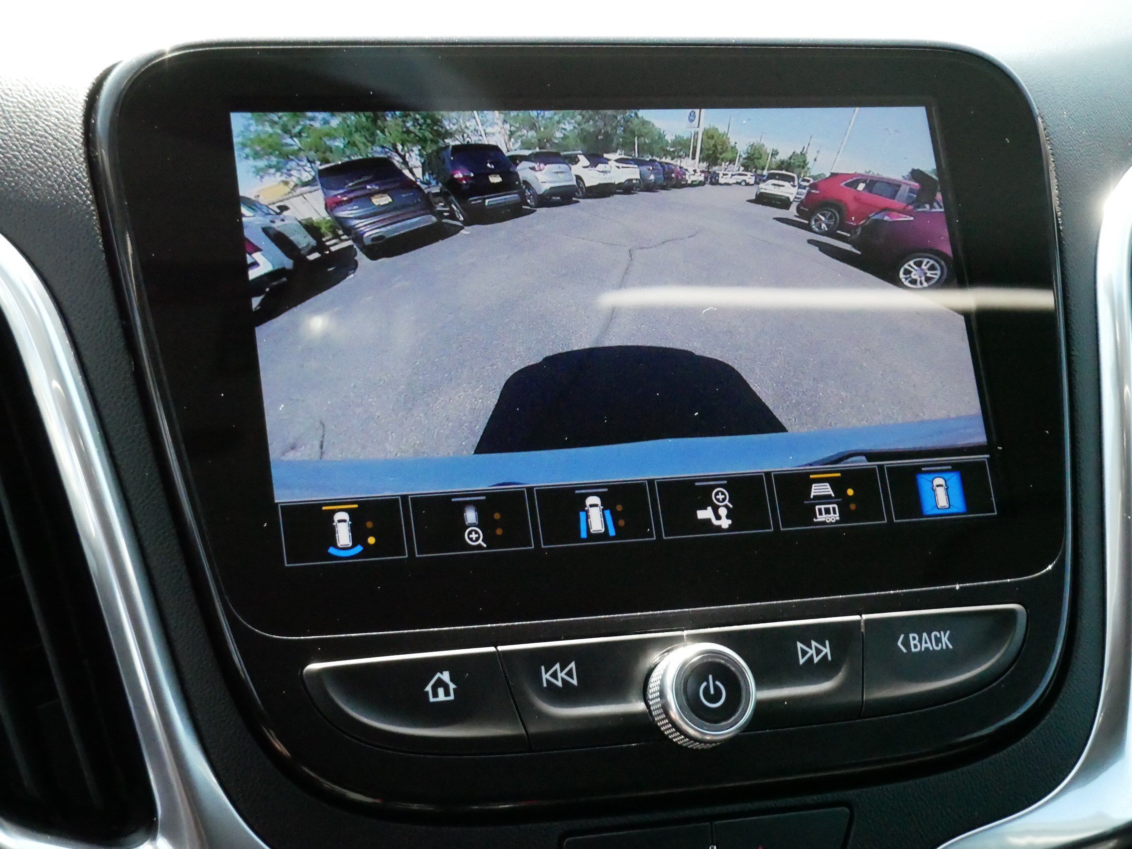 Used 2022 Chevrolet Equinox Premier AWD/4WD image 30