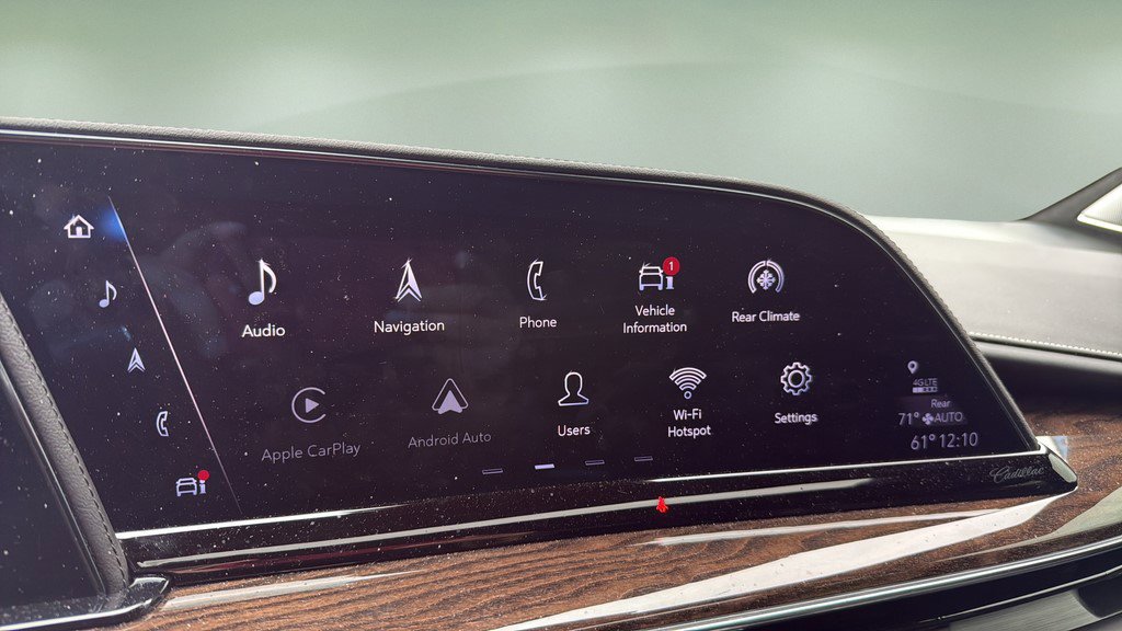 Certified 2022 Cadillac Escalade Sport Platinum w/ LPO, ONYX Package AWD/4WD image 26