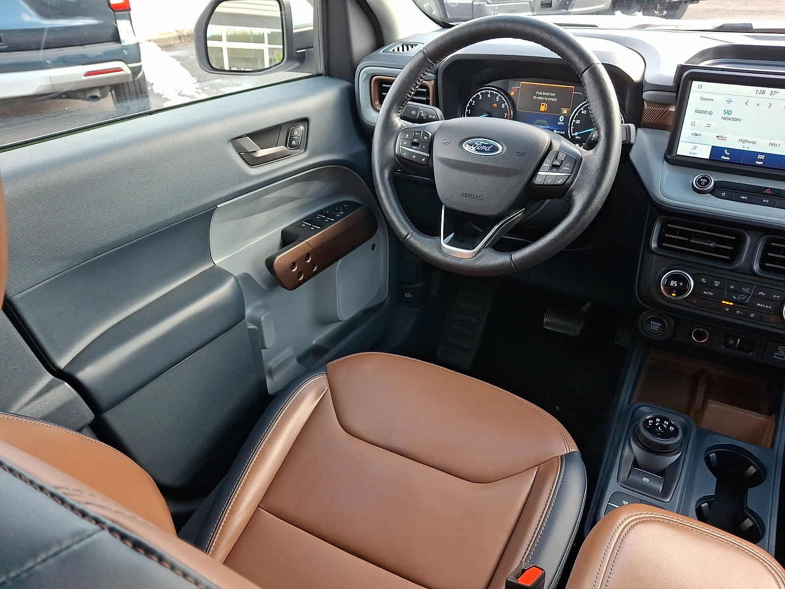 Used 2022 Ford Maverick Lariat w/ Lariat Luxury Package image 14