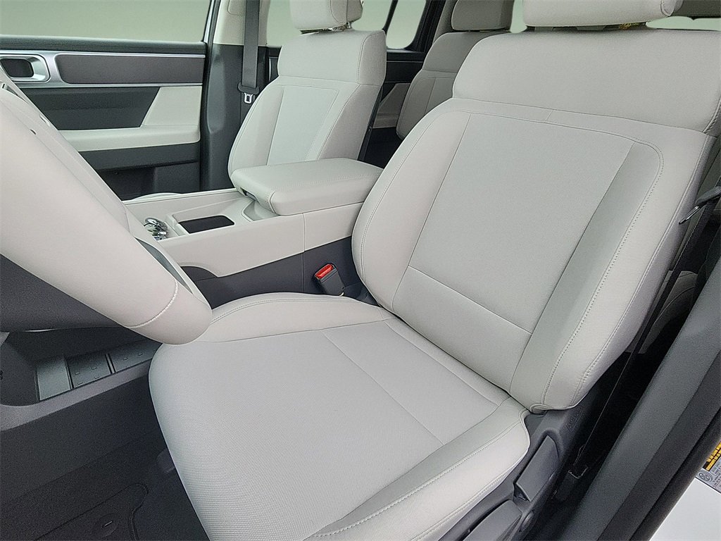 New 2026 Hyundai Santa Fe SE image 17