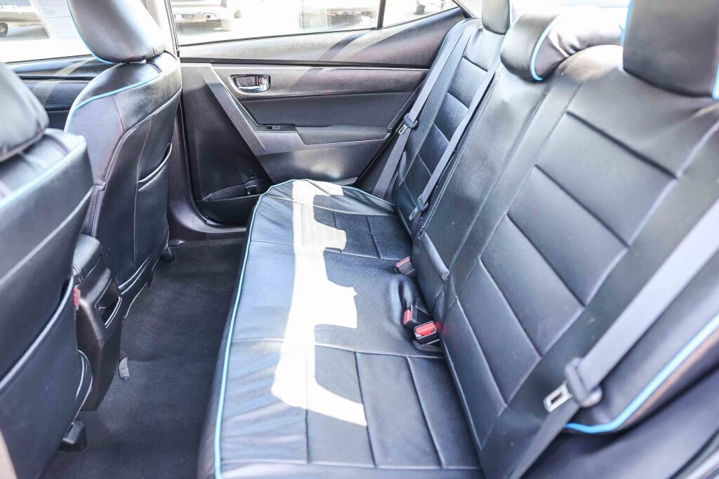 Used 2019 Toyota Corolla LE w/ Carpet Mat Package (TMS) FWD image 8