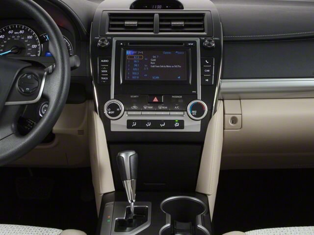 Used 2012 Toyota Camry LE FWD image 12