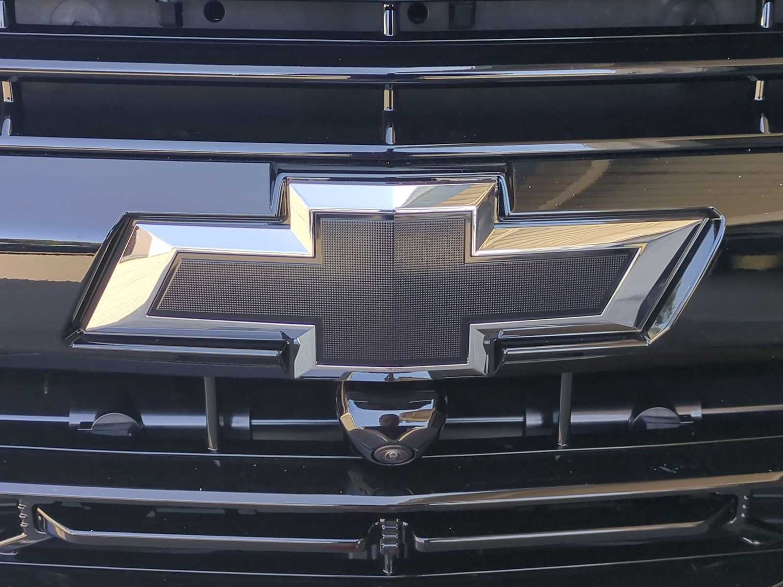 New 2026 Chevrolet Suburban RST w/ RST Capability Package AWD/4WD image 8