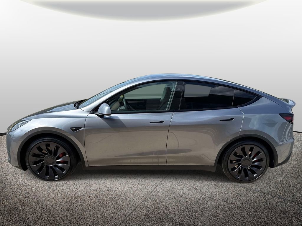 Used 2025 Tesla Model Y Performance AWD/4WD image 3