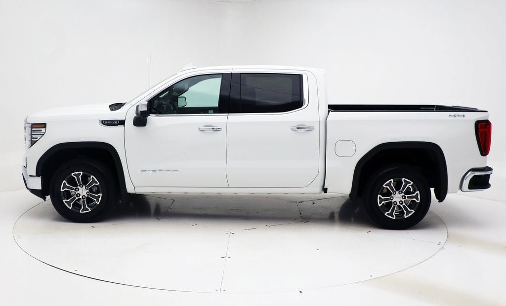 Used 2026 GMC Sierra 1500 SLT AWD/4WD image 6
