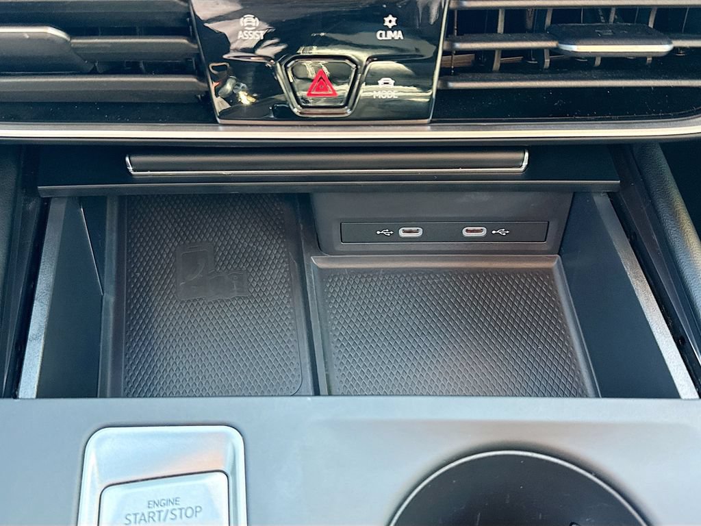 Used 2024 Volkswagen Atlas Cross Sport SE FWD image 19