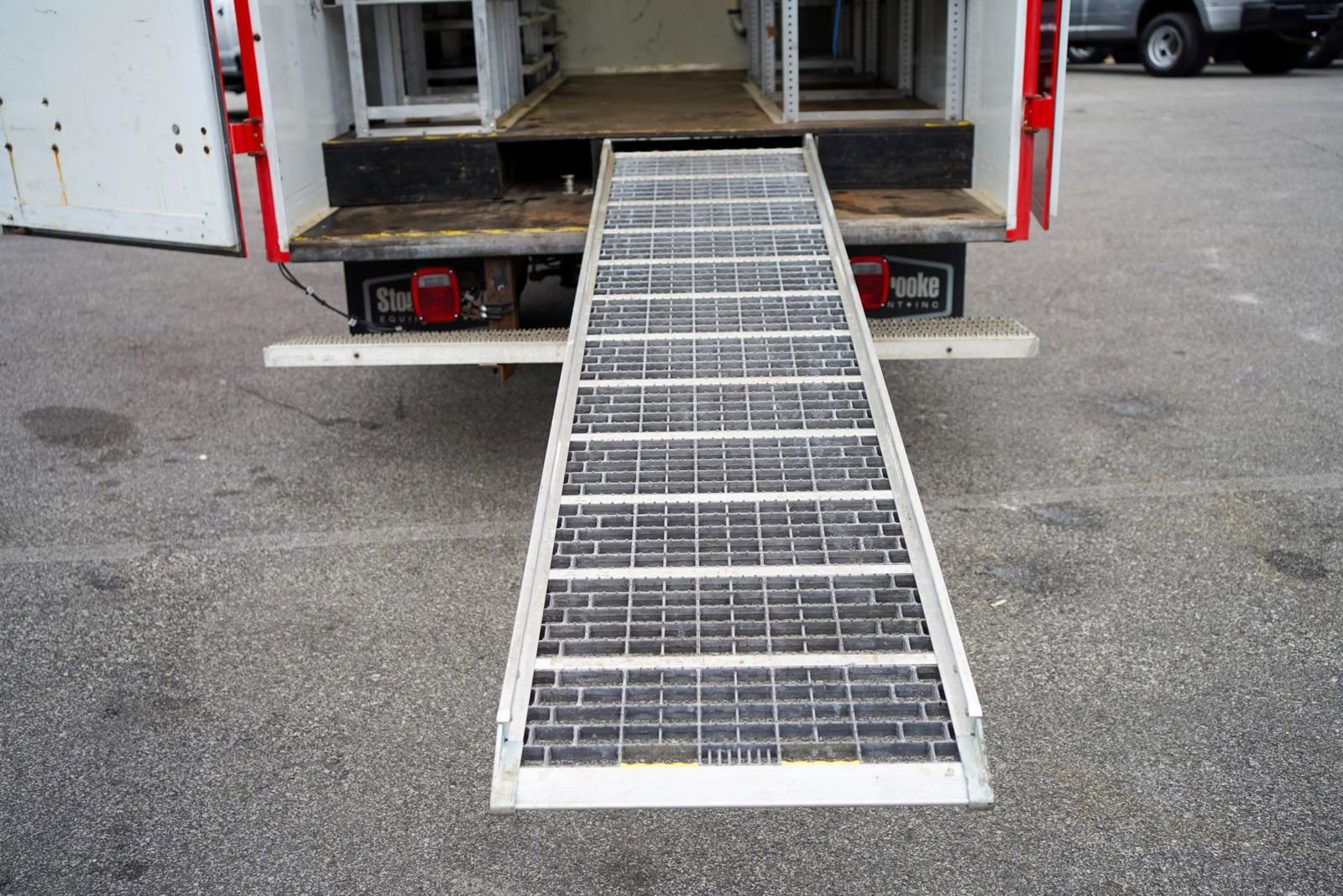 Used 2018 Ford Transit 350 138 DRW image 19