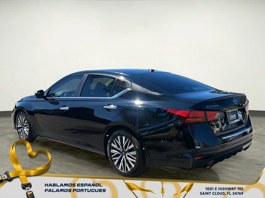 Used 2023 Nissan Altima 2.5 SV w/ SV Premium Package image 4