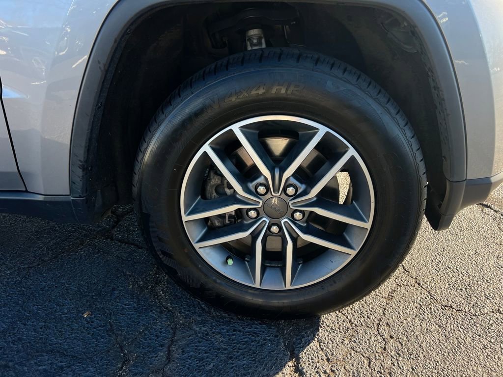 Used 2021 Jeep Grand Cherokee Limited image 13