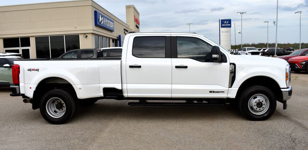 Used 2025 Ford F350 XL AWD/4WD image 2