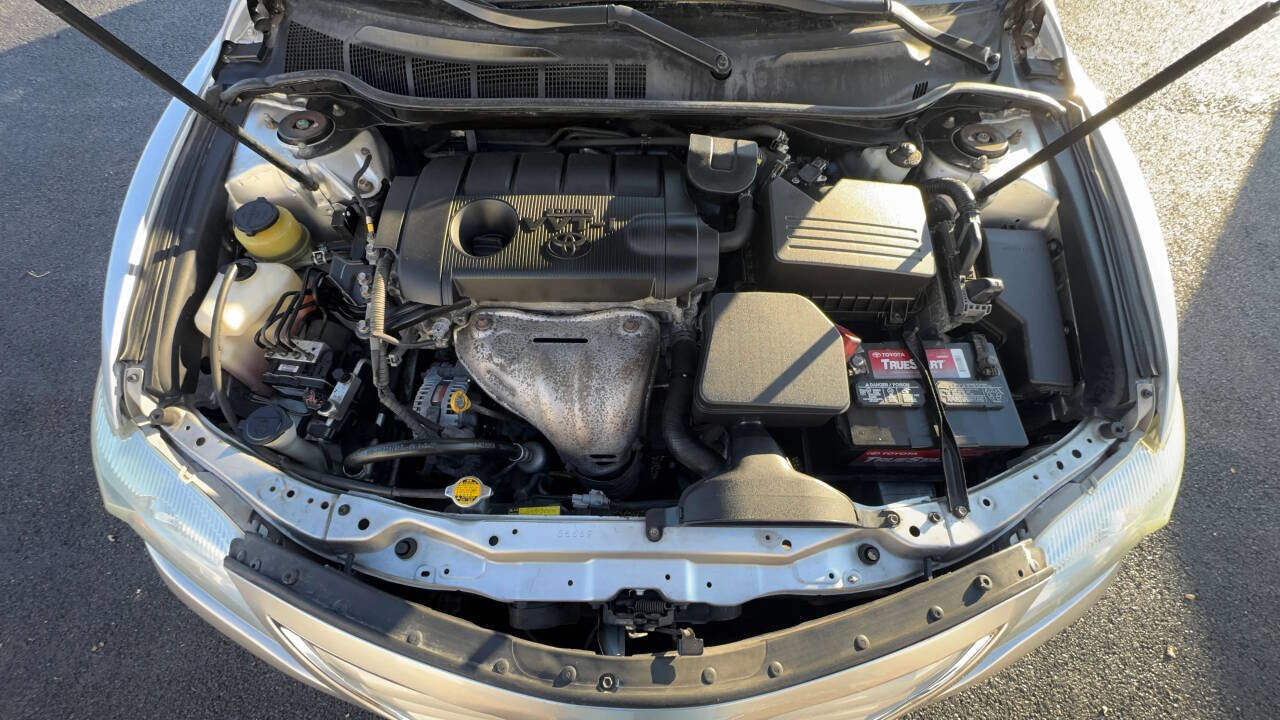 Used 2011 Toyota Camry LE image 19