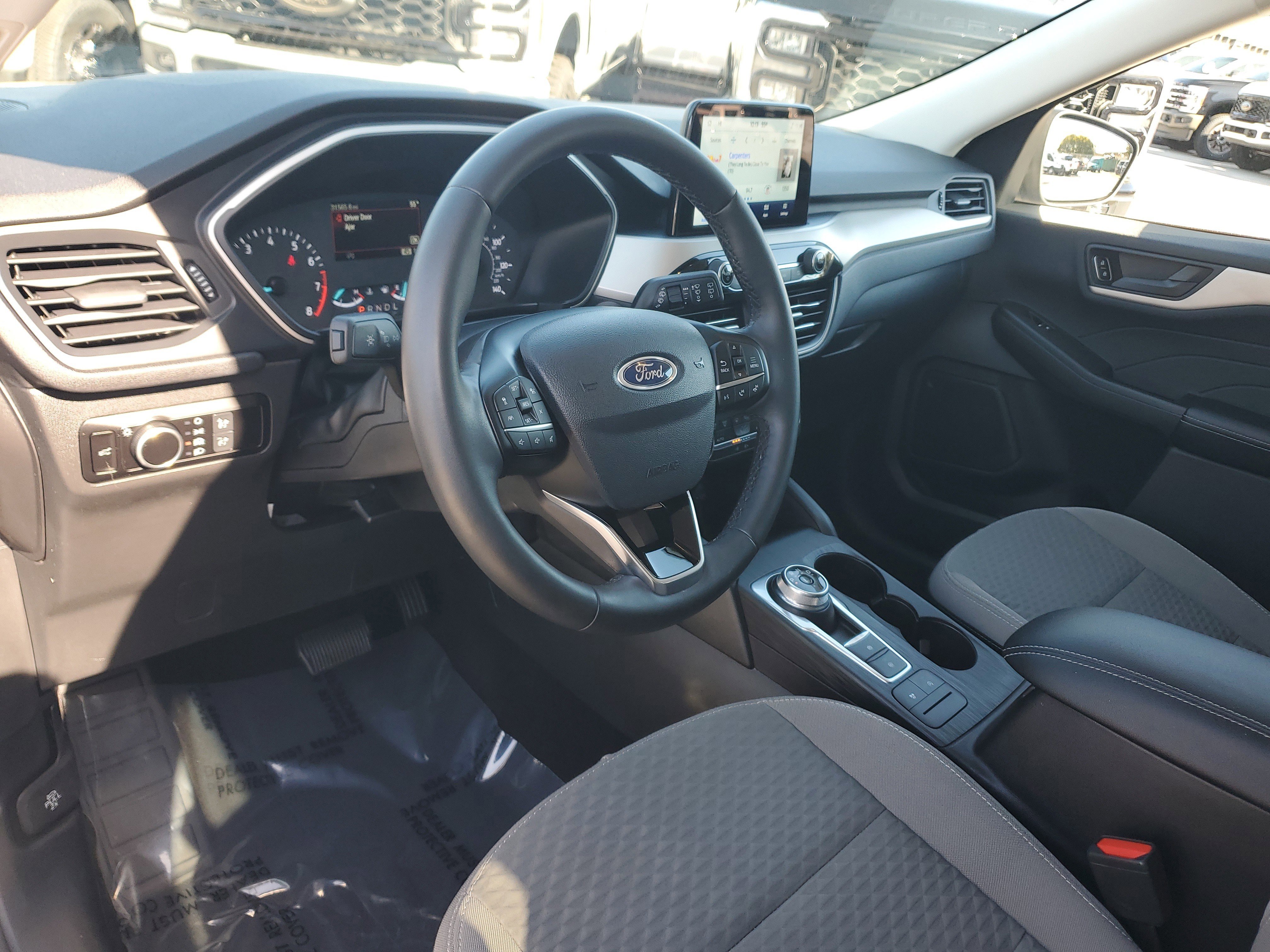 Used 2022 Ford Escape SE w/ Convenience Package image 9