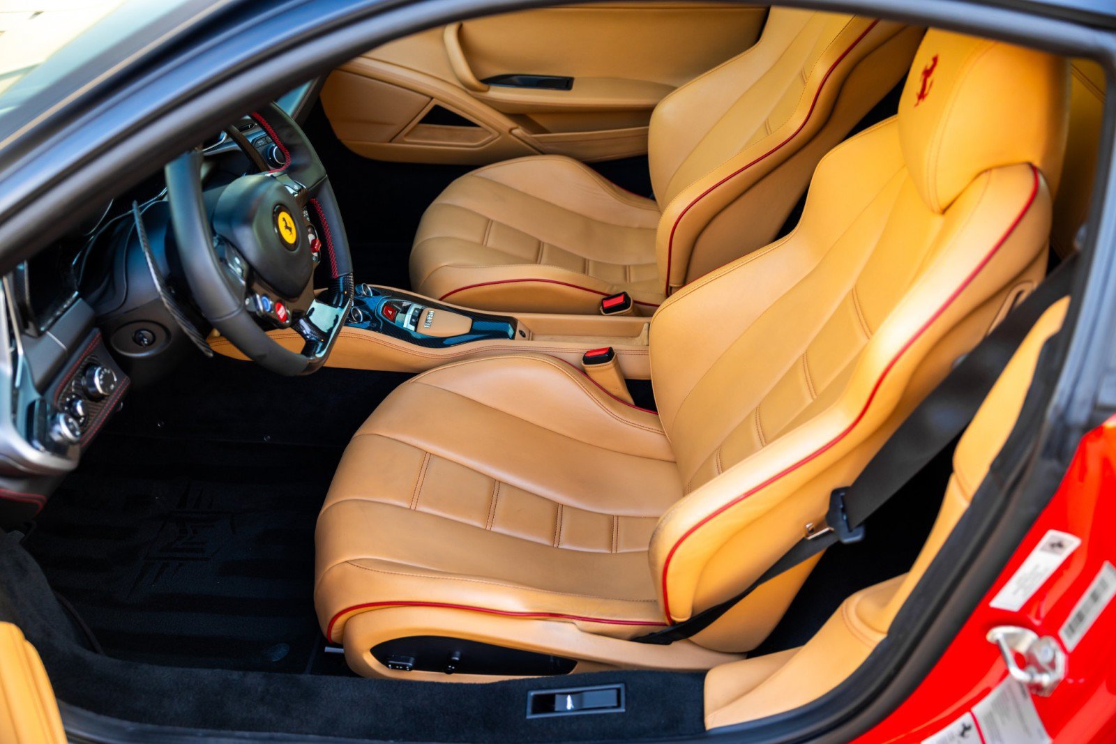 Used 2012 Ferrari 458 Italia Coupe RWD image 19