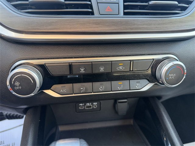 Used 2024 Nissan Altima 2.5 SV image 26