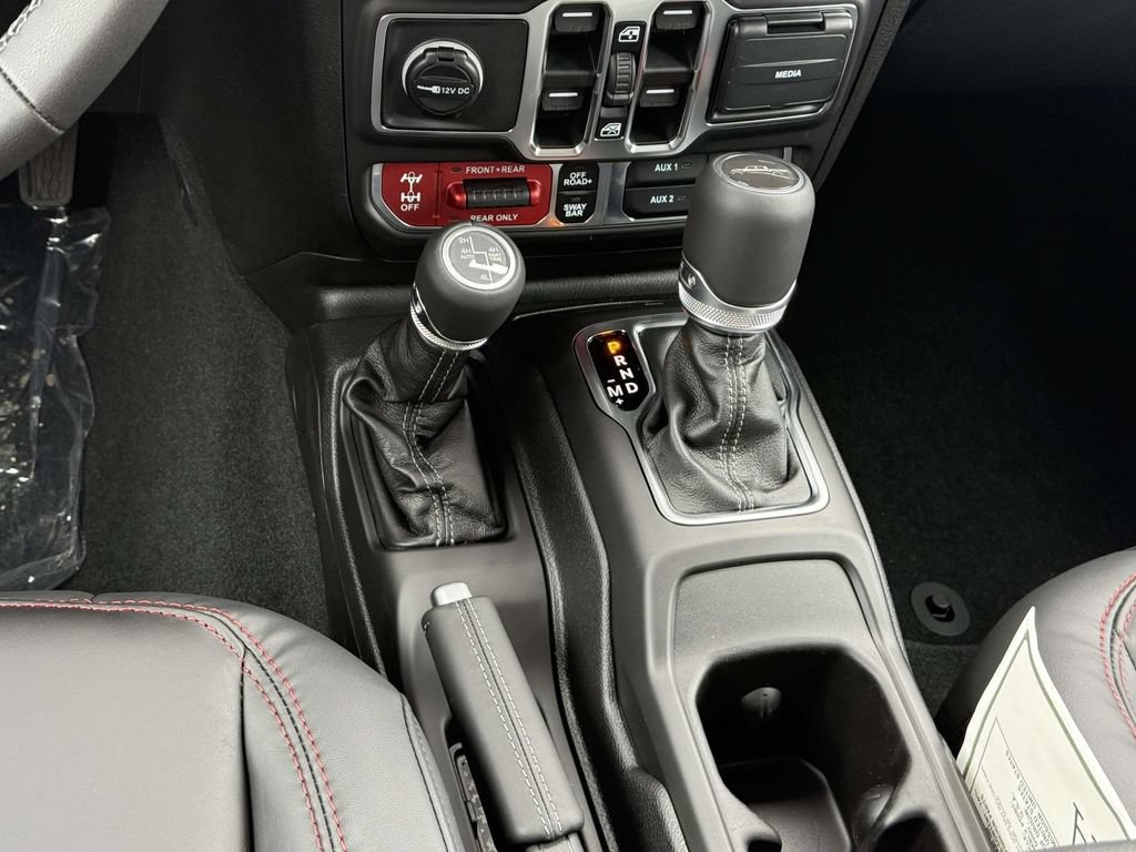 New 2026 Jeep Gladiator Rubicon AWD/4WD image 17