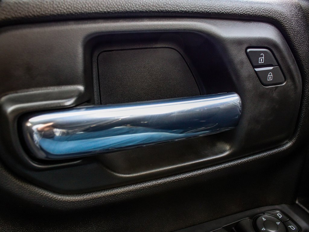 Used 2024 Chevrolet Silverado 1500 Custom image 9