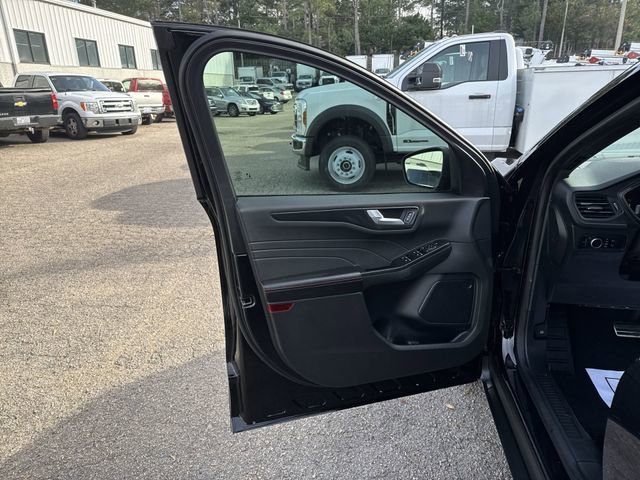 Used 2023 Ford Escape ST-Line w/ Tech Pack #1 image 19