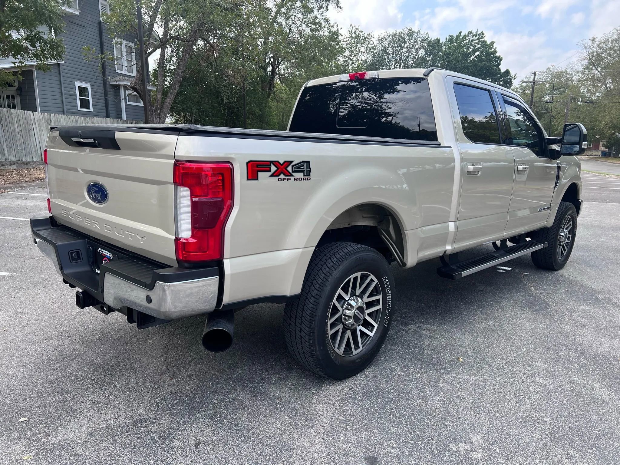 Used 2018 Ford F250 Lariat w/ Lariat Ultimate Package image 5