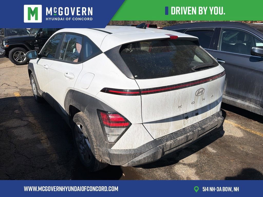 Used 2024 Hyundai Kona SE image 2