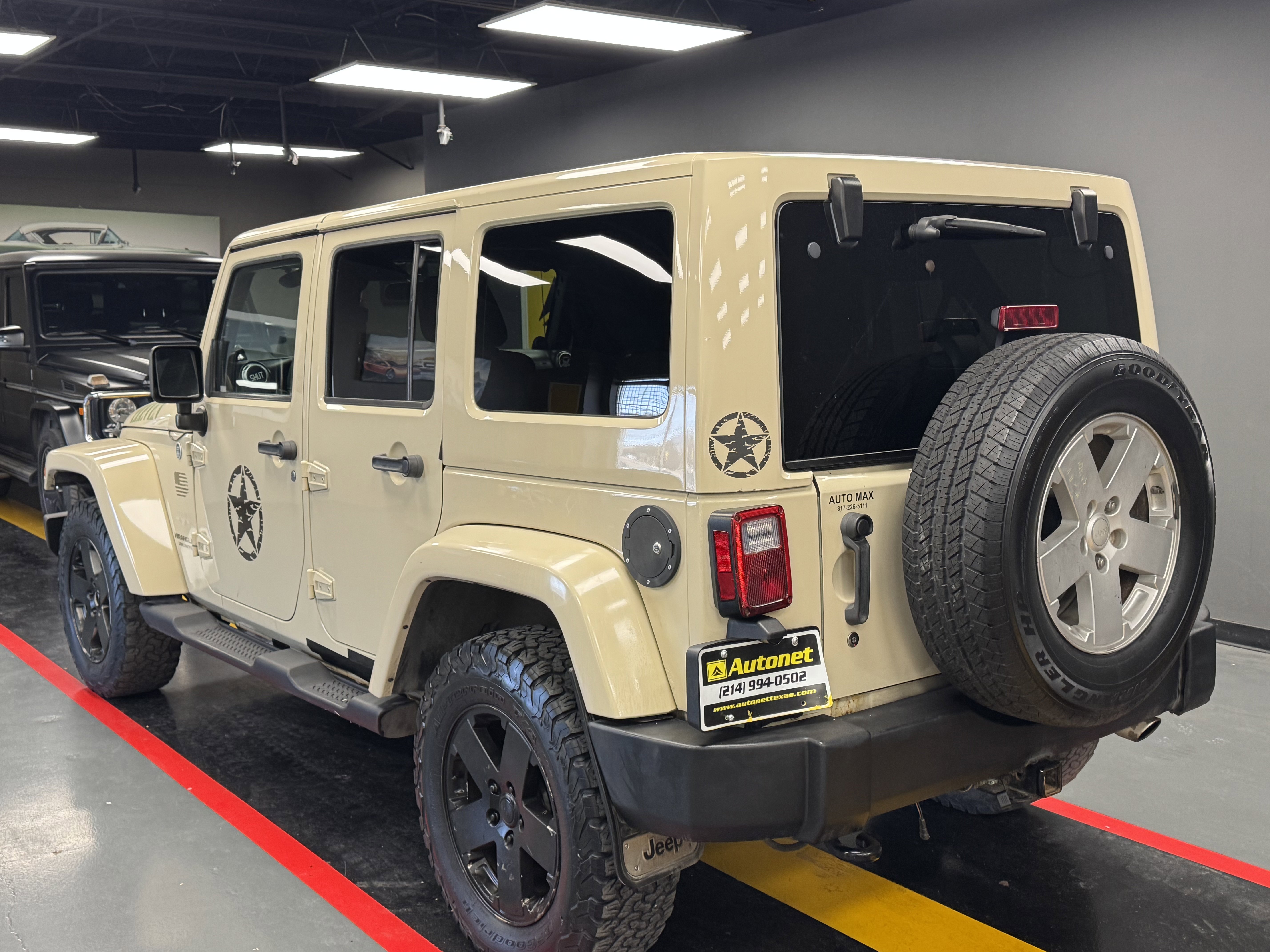 Used 2011 Jeep Wrangler Unlimited Sahara w/ Mopar Chrome Edition Group image 4