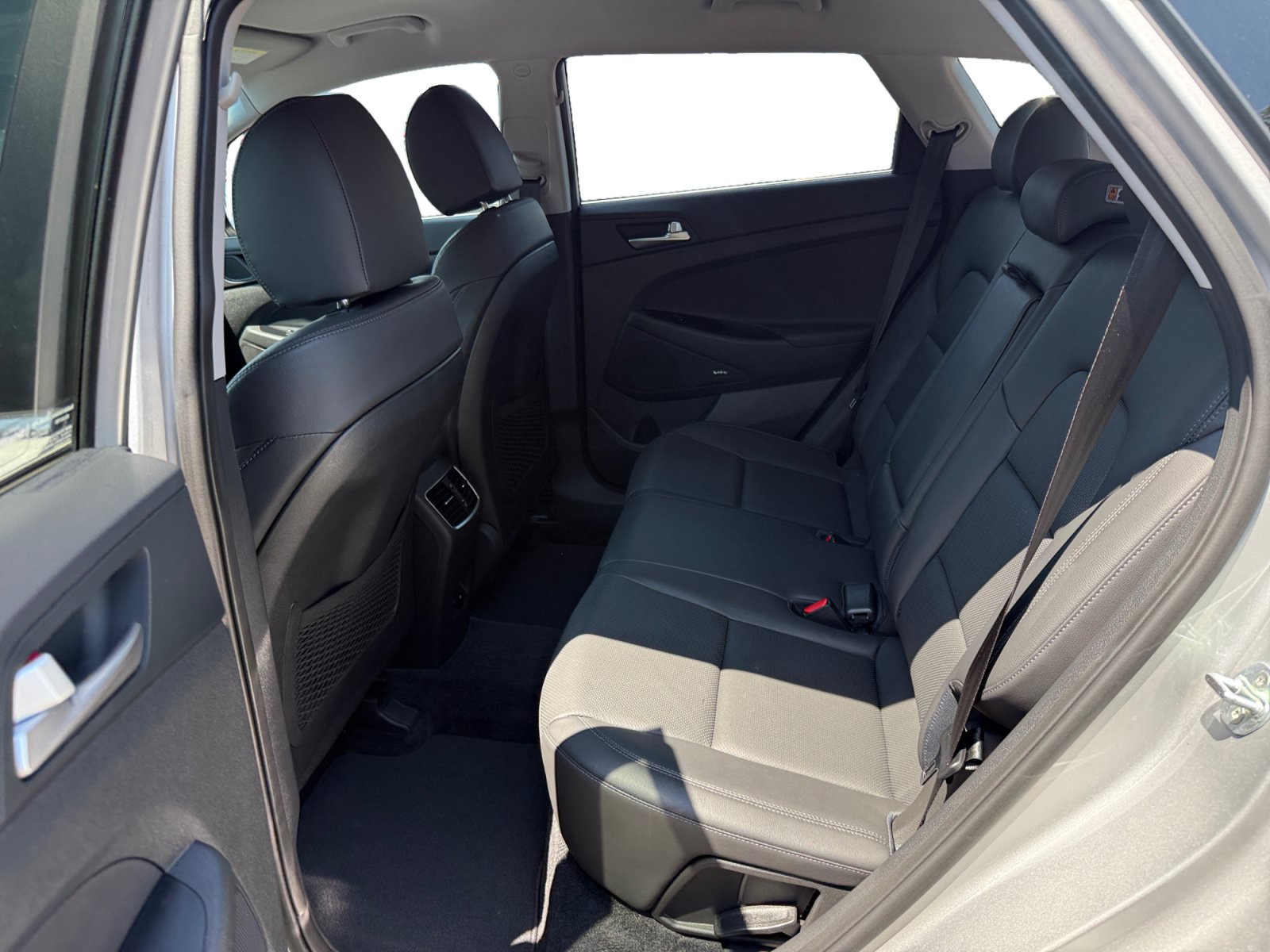 Used 2021 Hyundai Tucson Limited AWD/4WD image 16