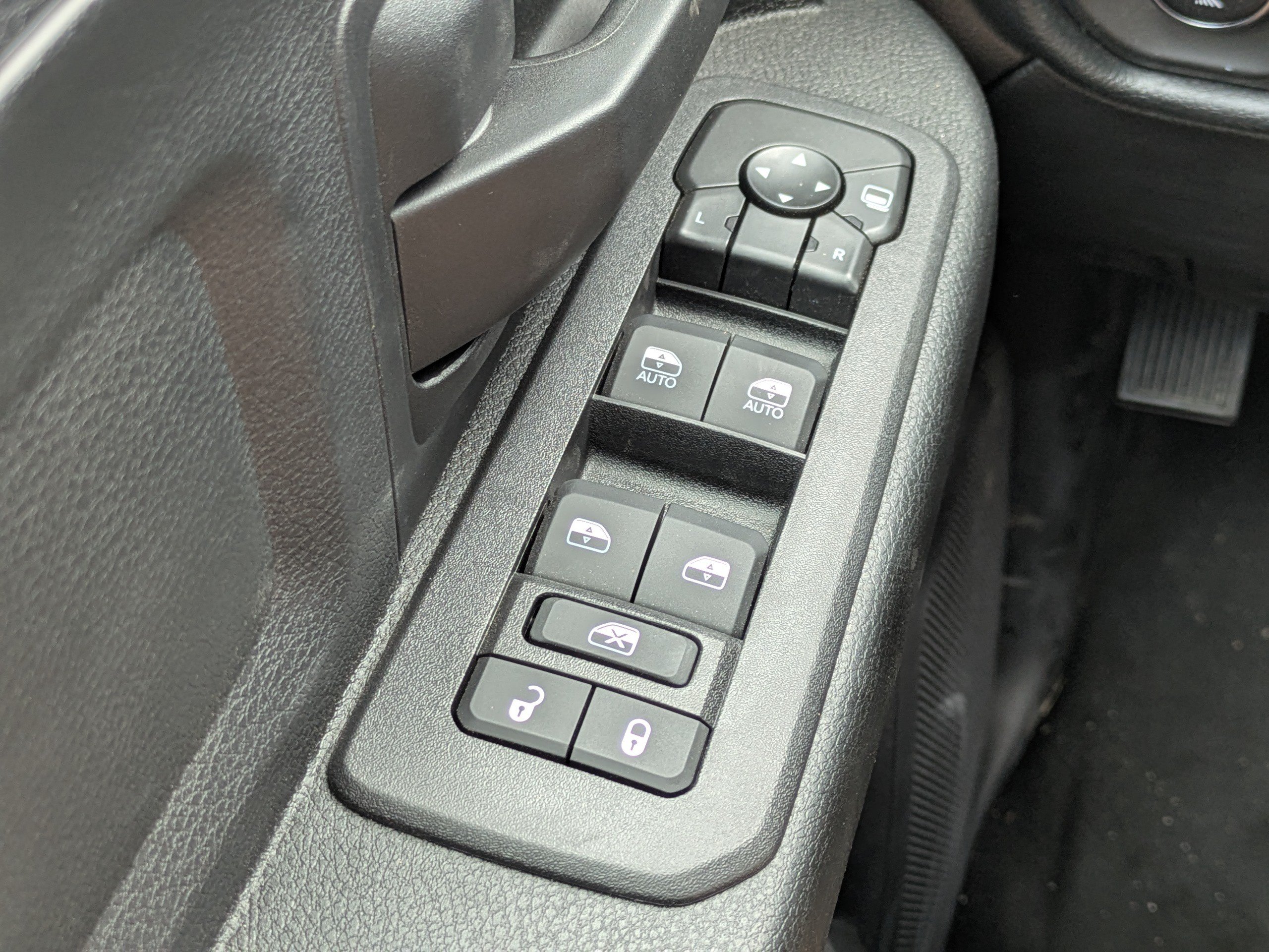 New 2026 RAM 3500 Tradesman AWD/4WD image 16