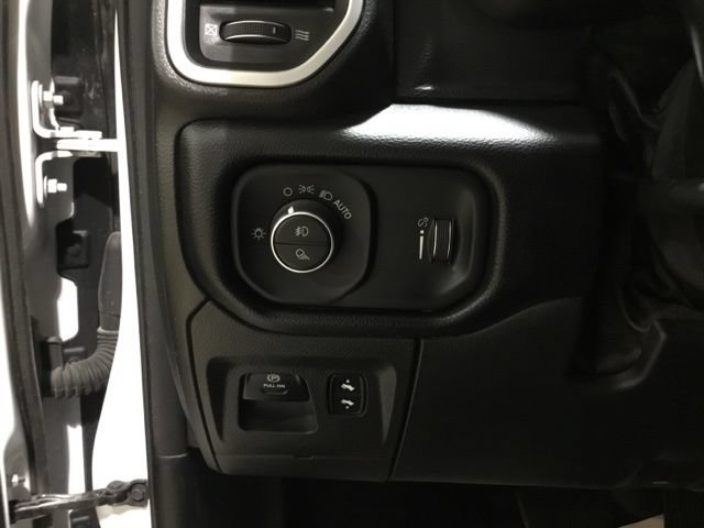 Used 2021 RAM 1500 Big Horn AWD/4WD image 38
