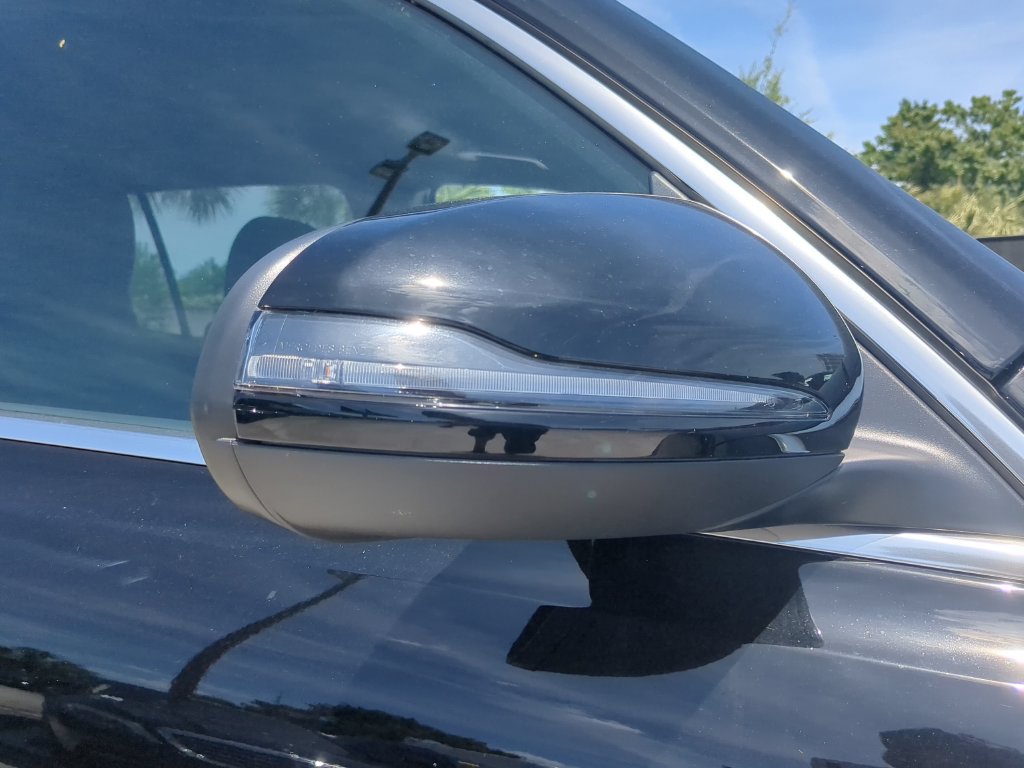 Used 2024 Mercedes-Benz GLB 250 4MATIC image 9