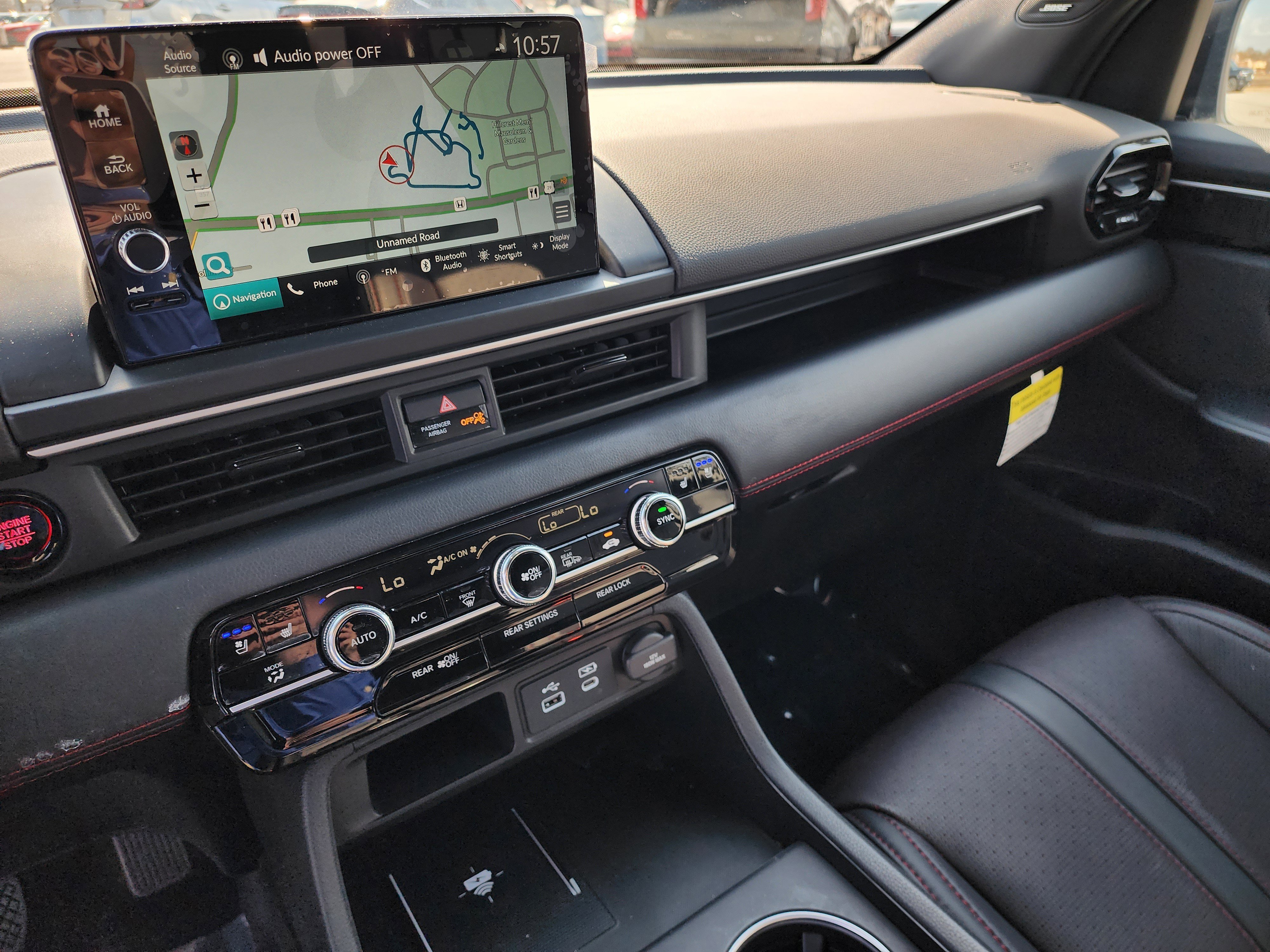 Certified 2025 Honda Pilot Black Edition image 17