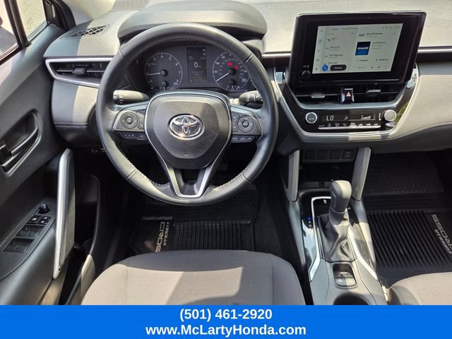 Used 2025 Toyota Corolla Cross LE AWD/4WD image 12