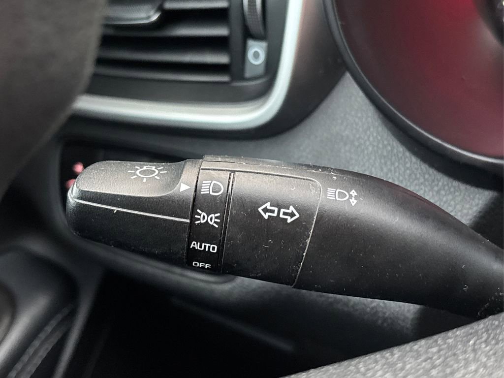 Used 2016 Kia Sorento LX image 25