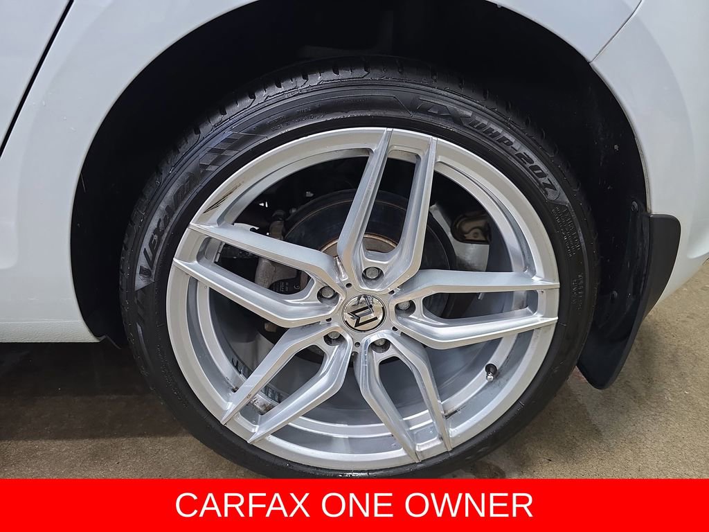 Used 2017 Volkswagen Golf Wolfsburg Edition image 34