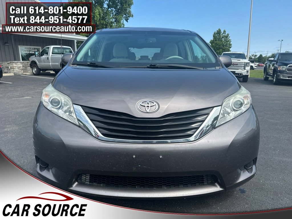 Used 2013 Toyota Sienna LE w/ Towing Pkg FWD image 13