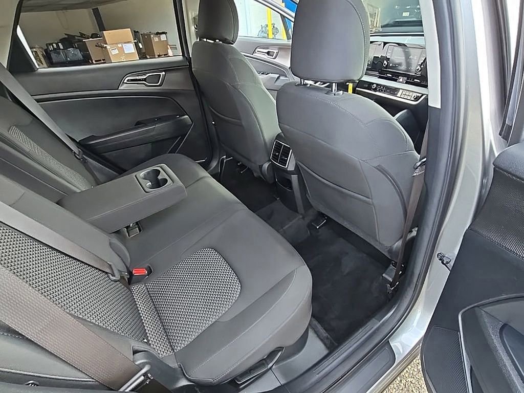 Used 2023 Kia Sportage LX image 23