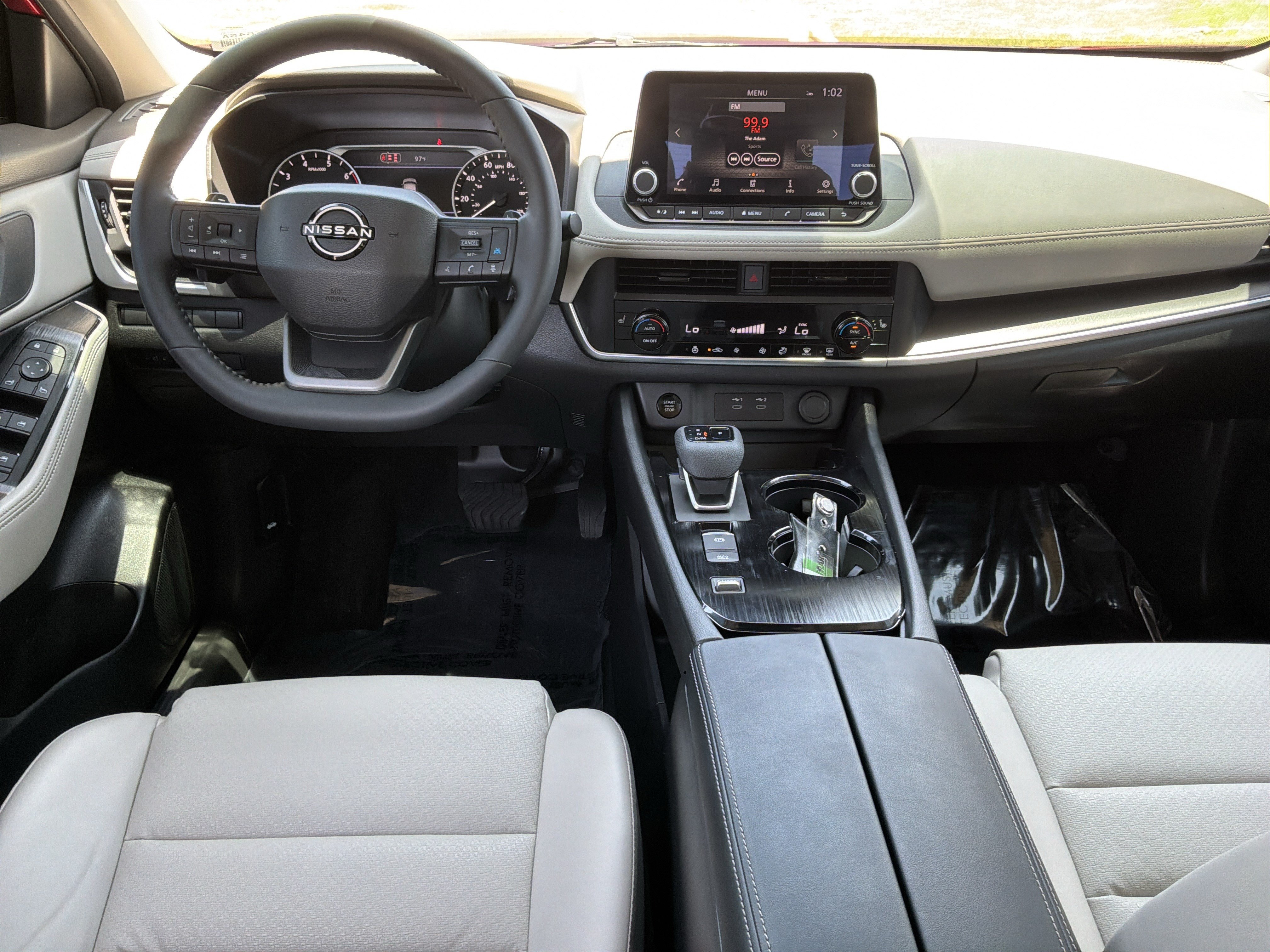 Used 2026 Nissan Rogue Dark Armor FWD image 27