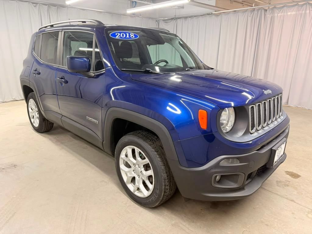 Used 2018 Jeep Renegade Latitude w/ Cold Weather Group AWD/4WD image 2