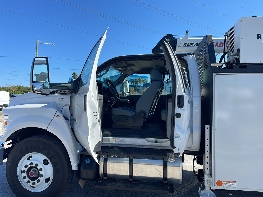 New 2026 Ford F750 2WD SuperCab Super Duty image 27