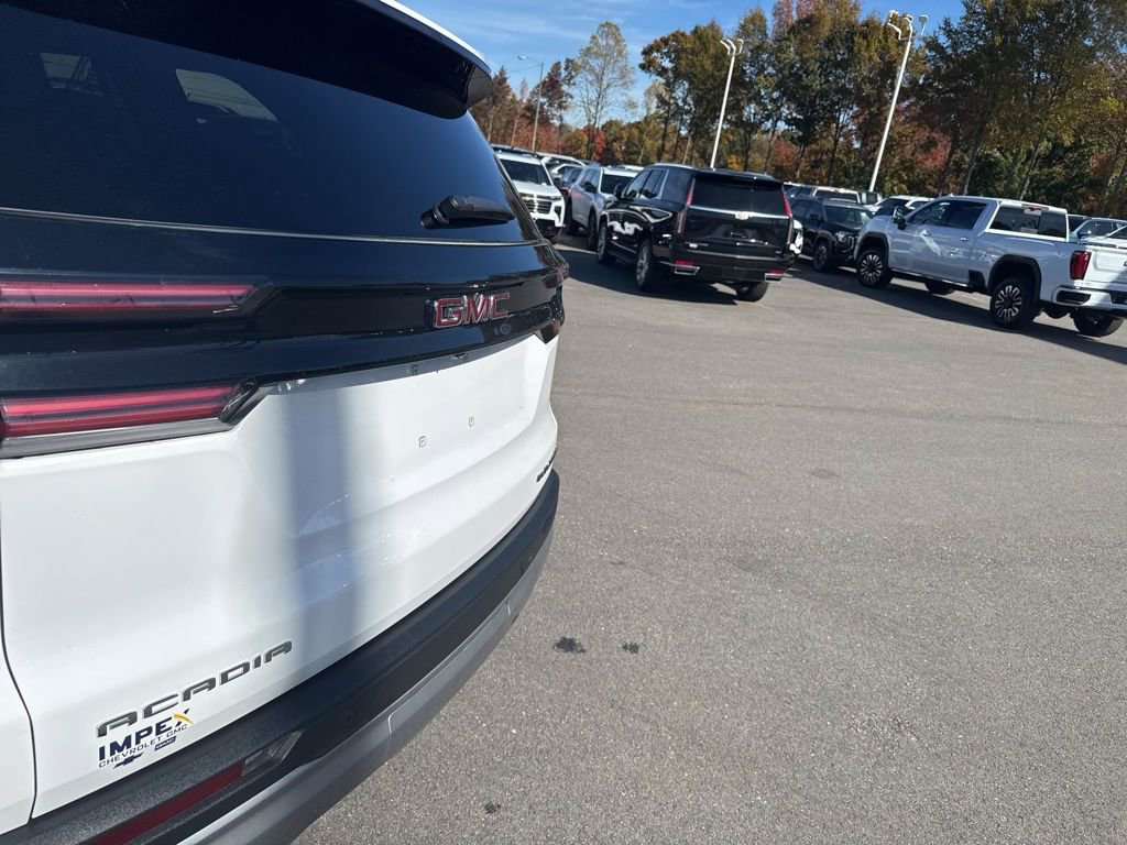 Used 2025 GMC Acadia Elevation FWD image 31