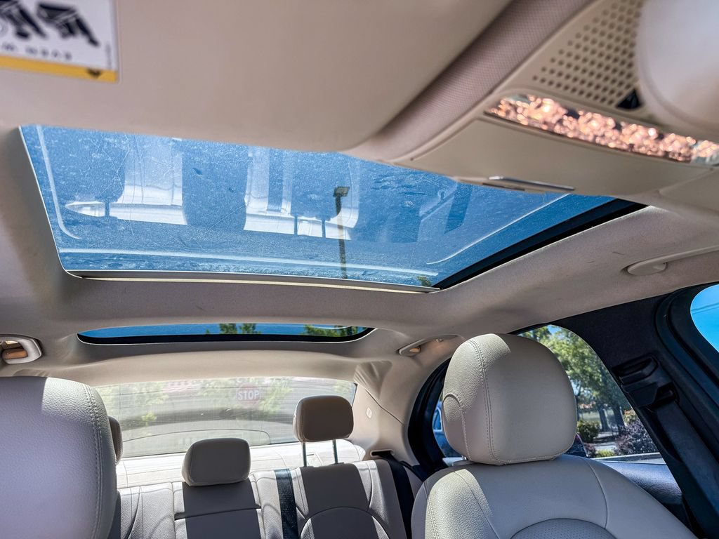 Used 2016 Mercedes-Benz C 300 4MATIC Sedan image 17