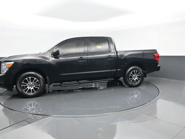 Used 2024 Nissan Titan SV image 5