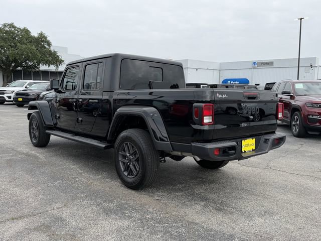 Used 2024 Jeep Gladiator Sport AWD/4WD image 5