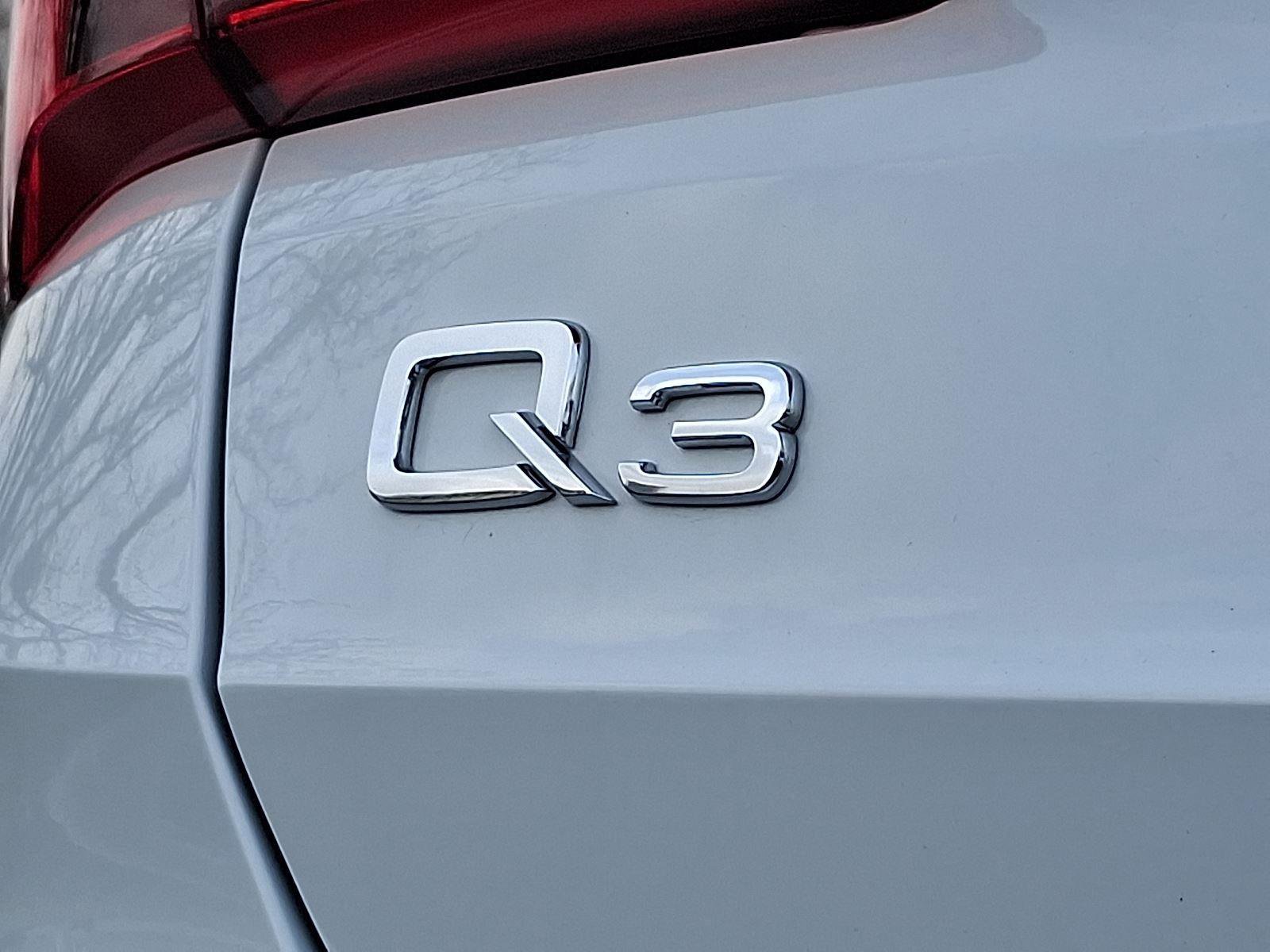 Used 2025 Audi Q3 2.0T Premium Plus w/ Premium Plus Package image 32