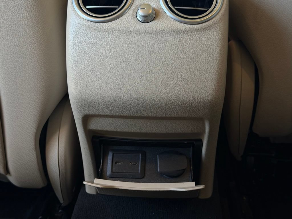 Used 2022 Mercedes-Benz GLC 300 image 13