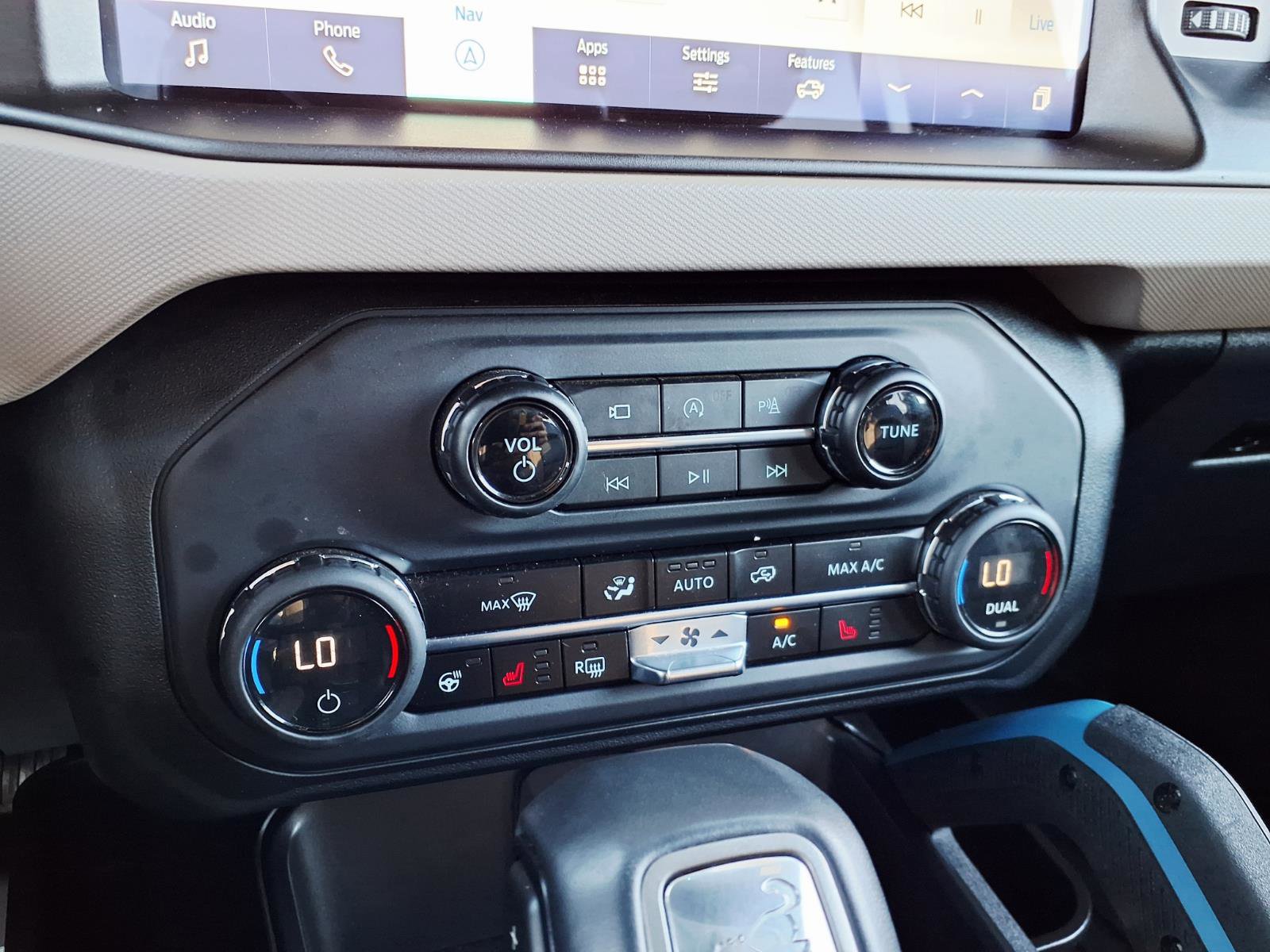 Used 2023 Ford Bronco Wildtrak image 23