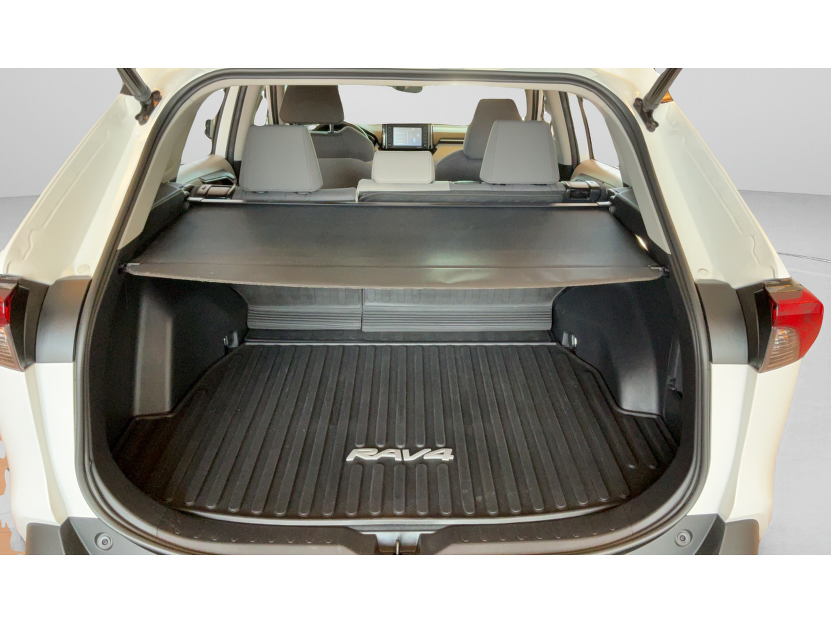 Used 2022 Toyota RAV4 XLE w/ Convenience Package AWD/4WD image 29