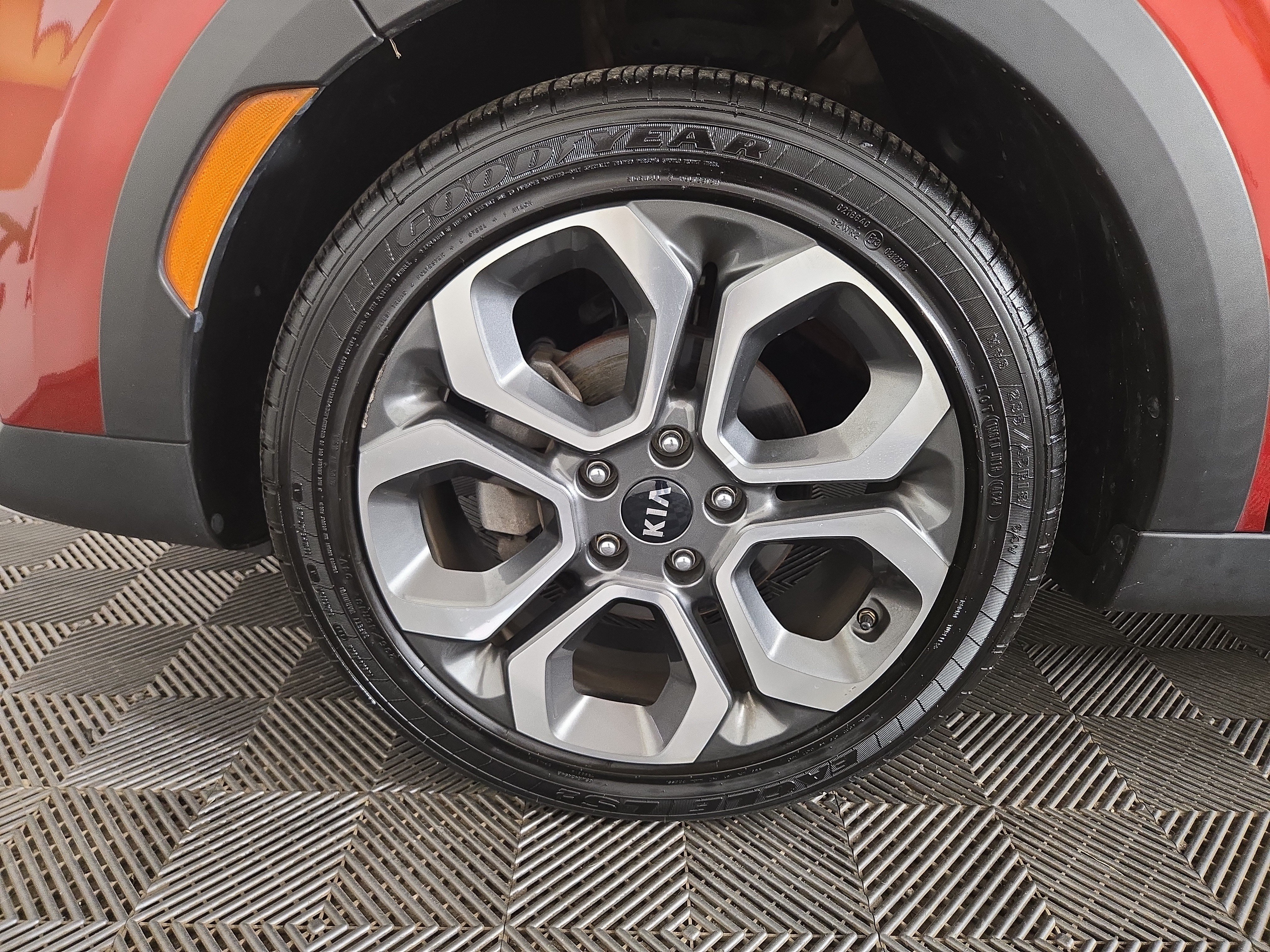 Used 2020 Kia Soul X-Line FWD image 32