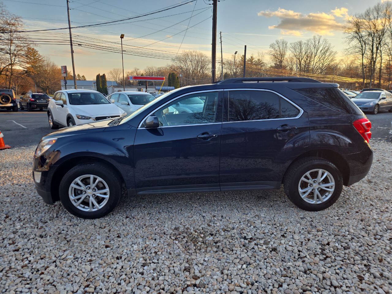 Used 2017 Chevrolet Equinox LT w/ Convenience Package image 6