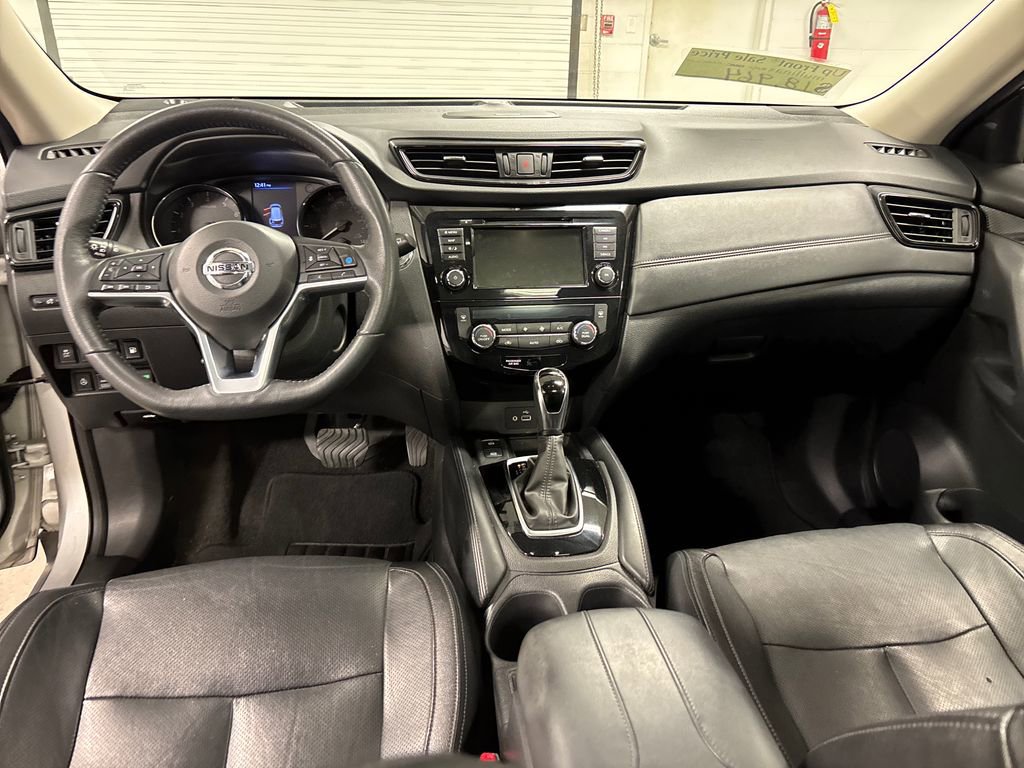 Used 2019 Nissan Rogue SL w/ Premium Package AWD/4WD image 29